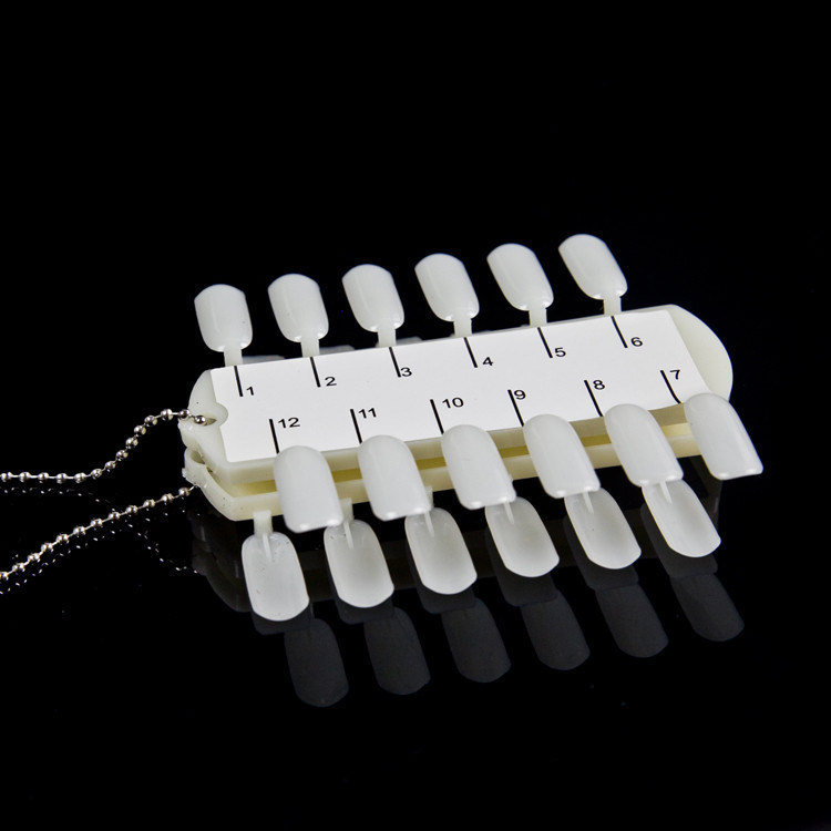 Good Sale 24 Color Chart with Chain Salon Nail Polish