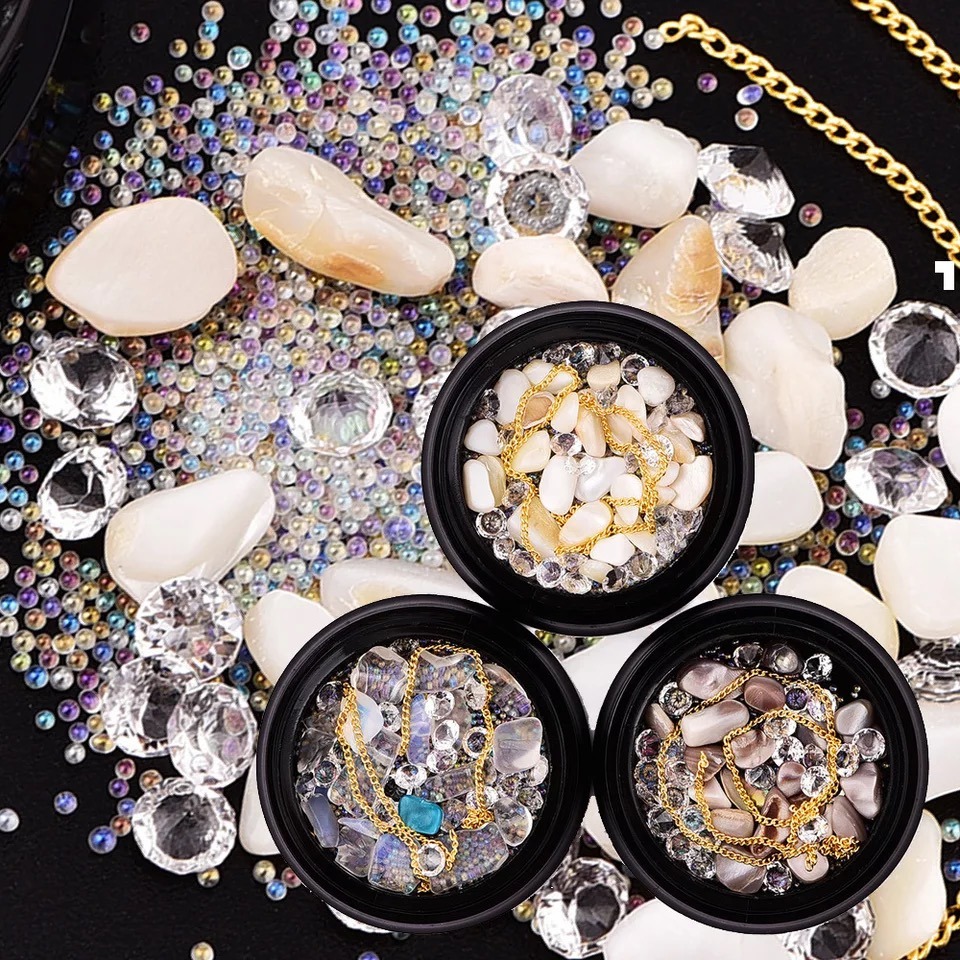 Mixed Diamonds and Beads and Stones for Nail Art Decorations